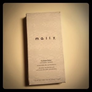 Mally Custom Color Concerler System